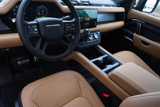 Land Rover Defender 130 D350 X-Dynamic HSE