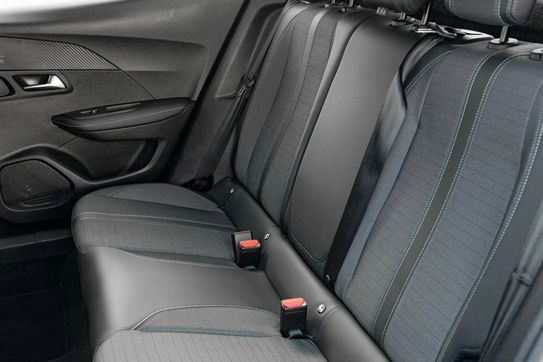 Peugeot 2008 1.2 PureTech Allure Pack S&S EAT8