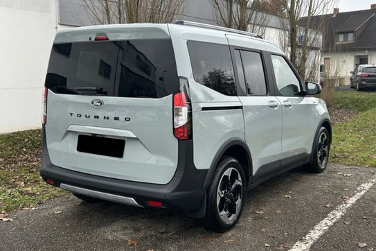 Ford Tourneo Courier Active A7
