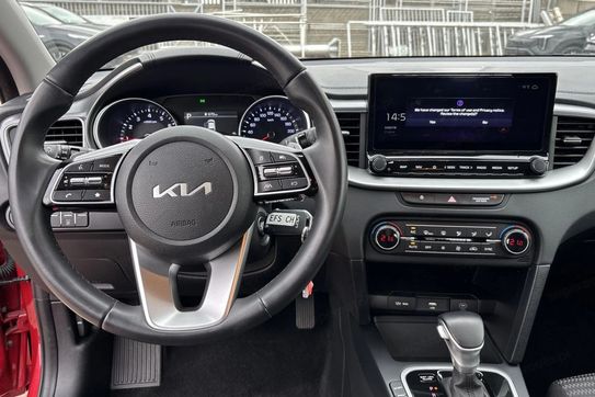 Kia Ceed M 1.5 T-GDI  DCT