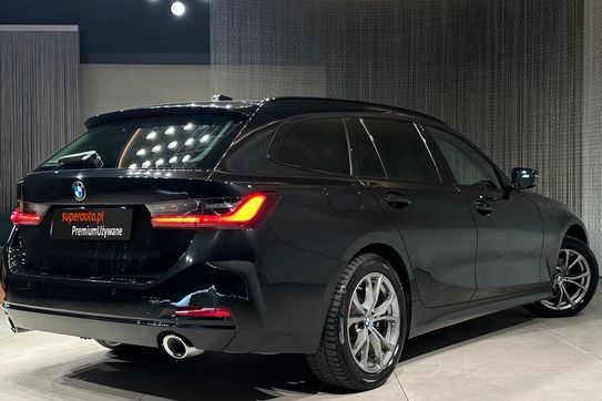 BMW Seria 3 320d xDrive mHEV aut