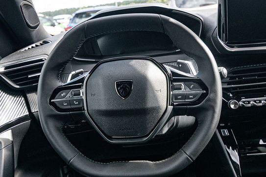 Peugeot 2008 Allure e-DCS 1.2 mHEV