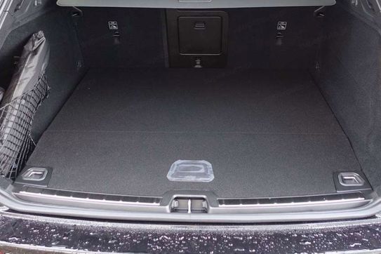 Volvo XC60 T8 Plug-In Hybrid AWD Ultra Black Edition