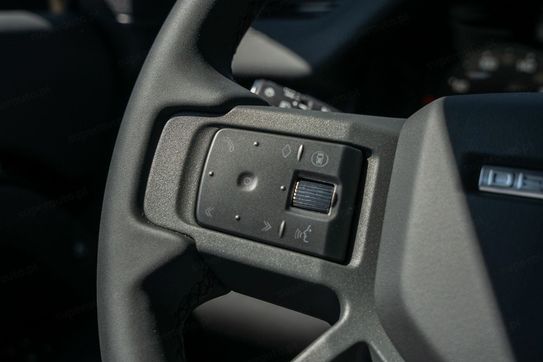 Land Rover Defender 110 D250 X-Dynamic HSE