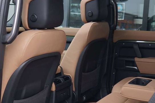 Land Rover Defender 110 3.0 D350 X-Dynamic SE