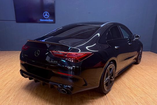 Mercedes CLA AMG 35  4-Matic