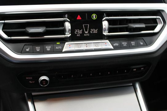 BMW Seria 3 318i aut