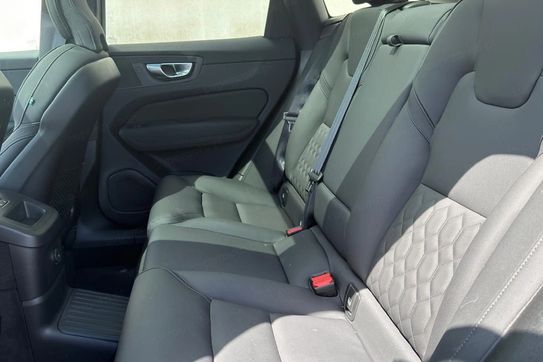 Volvo XC60 T6 Plug-In Hybrid AWD Ultra Dark