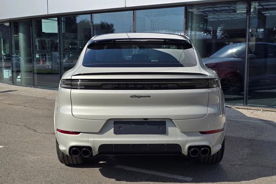 Porsche Cayenne Coupe E-Hybrid Black Edition