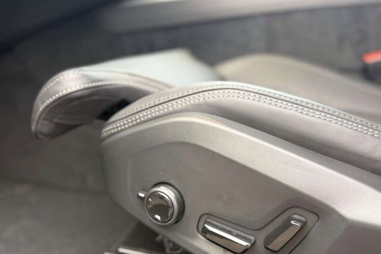 Volvo XC60 B5 AWD Ultra Black Edition