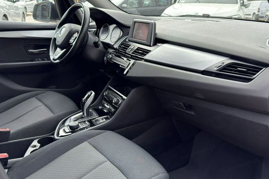 BMW Seria 2 216d aut