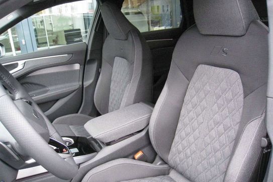 Audi A6 TDI quattro S line Avant