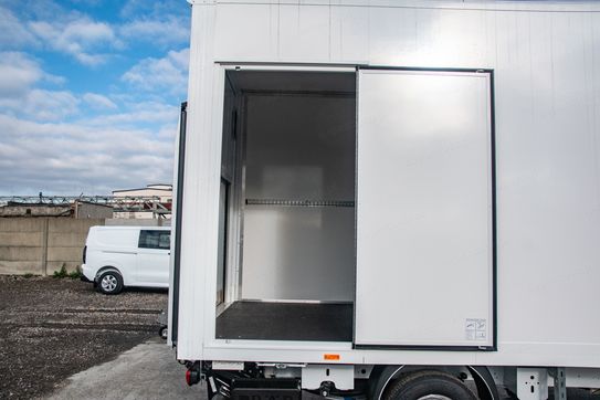 Renault Master L3 Konterner 8EP + Winda