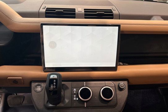 Land Rover Defender 110 3.0 D250 X-Dynamic HSE