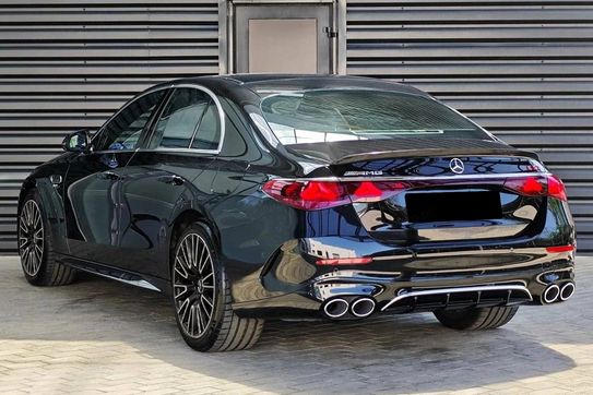 Mercedes Klasa E AMG 53 4Matic+ Hybrid