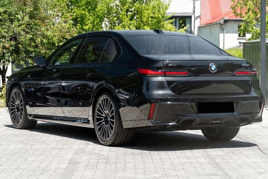 BMW Seria 7 740d xDrive M Sport