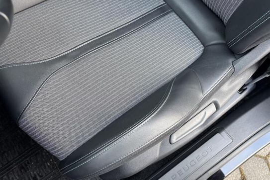 Peugeot 3008 Allure Pack 1.5 BlueHDi  S&S EAT8