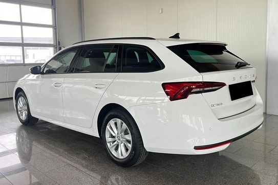 Skoda Octavia Drive Essence 1.5 TSI mHEV DSG