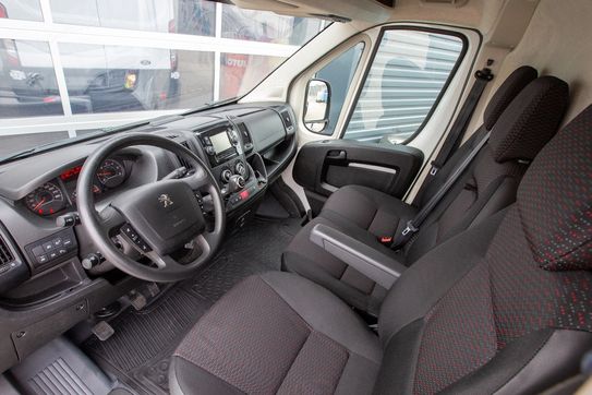 Peugeot Boxer 2.2 BlueHDi L4H2