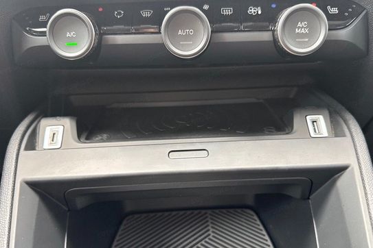 Citroen C4 1.2 PureTech Max S&S EAT8