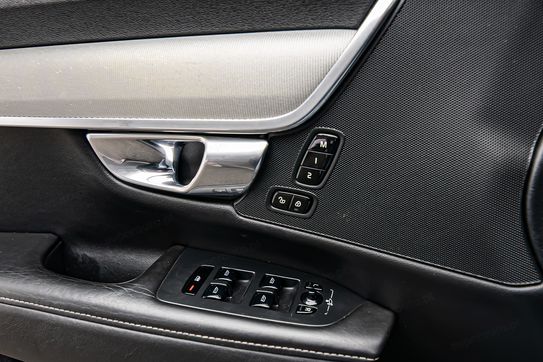 Volvo S90 D4 Inscription