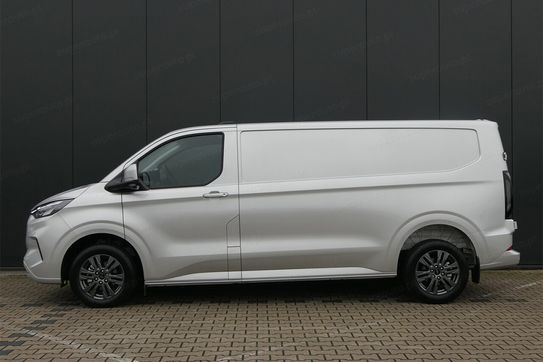 Ford Transit Custom 320 L2H1 Limited A8
