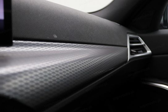 BMW Seria 3 330i xDrive M Sport