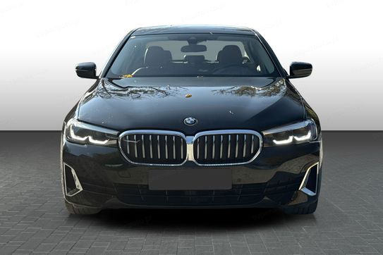 BMW Seria 5 530i xDrive Luxury Line