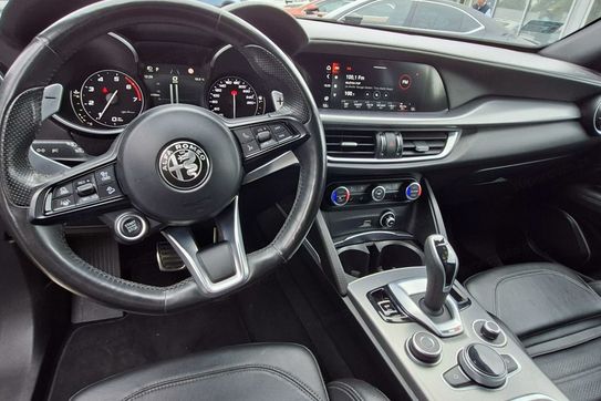 Alfa Romeo Stelvio Turbo Veloce Q4