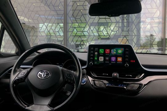 Toyota C-HR Hybrid Style