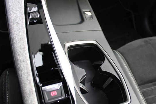 Peugeot 5008 GT Exclusive e-DCS7 Plug-in HYBRID 1.6 PHEV