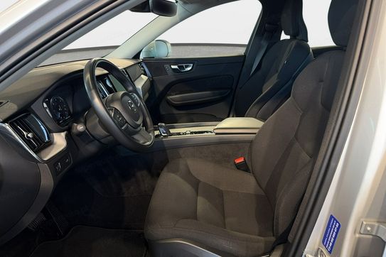 Volvo XC60 B4 D Momentum Pro