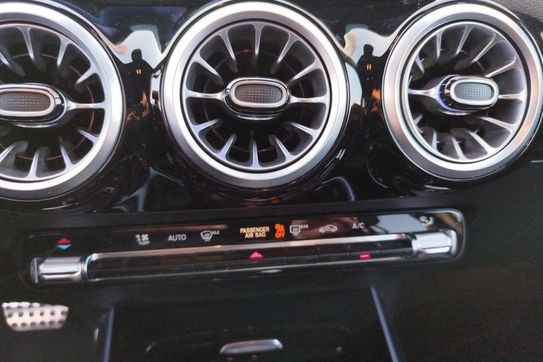 Mercedes GLA 200 AMG Line