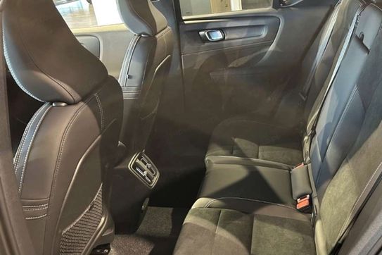 Volvo XC40 B4 Ultra Dark