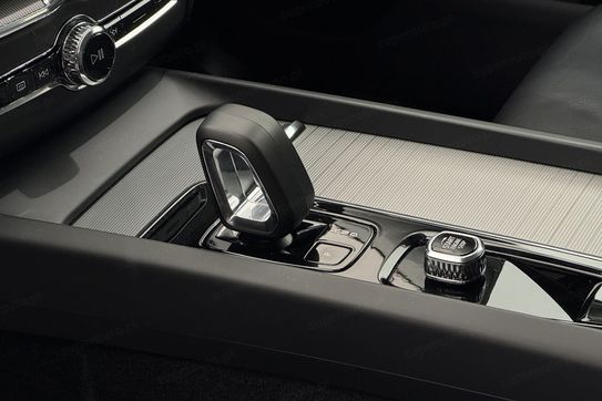 Volvo XC60 B4 B Plus Dark