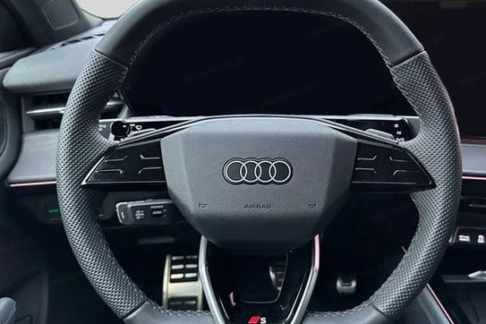 Audi Q3 e-Hybrid S line