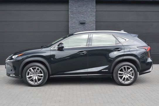 Lexus NX 300h