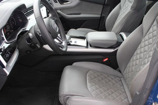 Audi Q8 SQ8 TFSI quattro