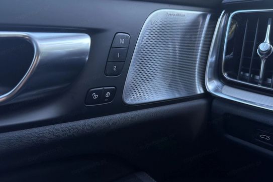 Volvo V60 B4 B Ultra Dark aut