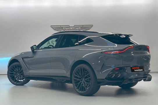 Aston Martin DBX 707
