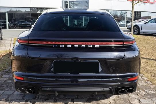 Porsche Panamera 4 E-Hybrid