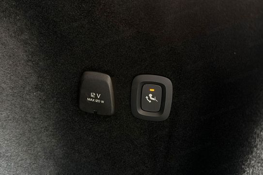 Volvo V60 T6 AWD Plug-In Hybrid Plus Dark