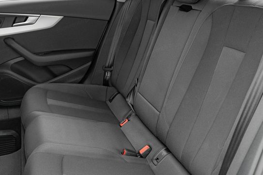 Audi A4 35 TFSI mHEV S tronic