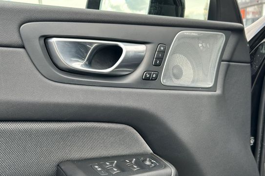 Volvo XC60 B5 B AWD Ultimate Dark