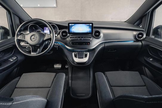 Mercedes V Klasa 300 d 4-Matic  9G-Tronic (długi)