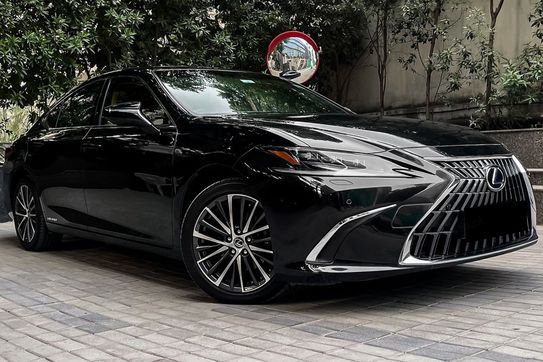 Lexus ES 300h Prestige