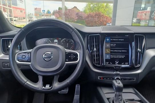 Volvo XC60 T4 R-Design