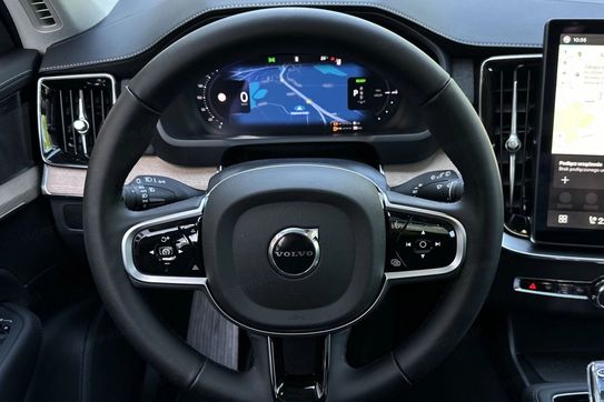 Volvo XC90 T8 AWD Plug-In Hybrid Plus Dark 7os