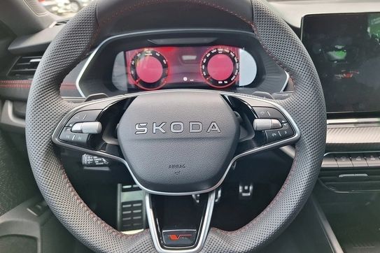 Skoda Octavia RS 2.0 TSI DSG