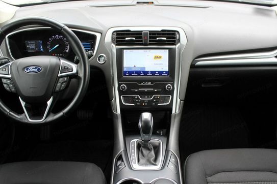 Ford Mondeo 2.0 Hybrid Trend